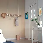 Innjoy Space شقة فندقية غليفادا