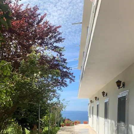 Ξενοδοχείο με διαμερίσματα Innjoy Space Γλυφάδα