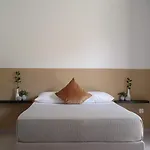 Innjoy Space Aparthotel 3*